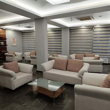 Pirotel Hotel Коня Екстериор снимка